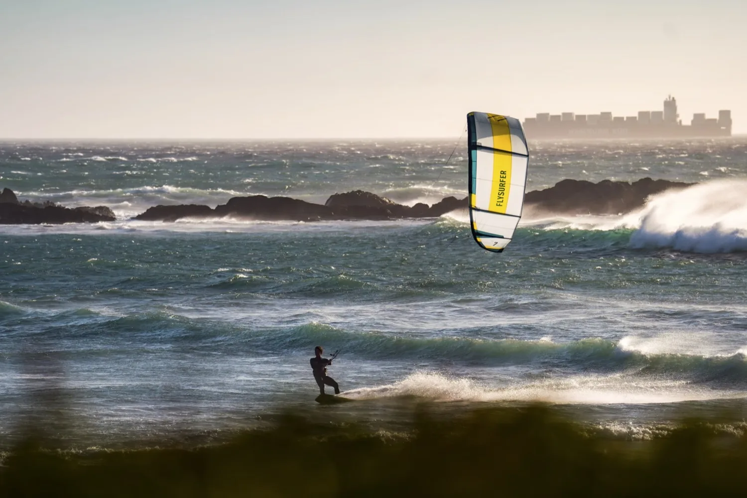 Flysurfer Era 2 · Single-strut ligera · Surf y viajes · Fácil
