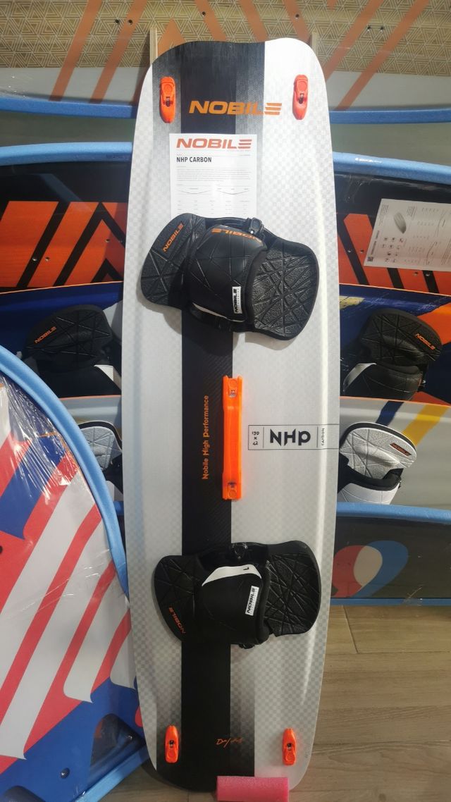 Nobile Full Carbon kiteboard 142x42