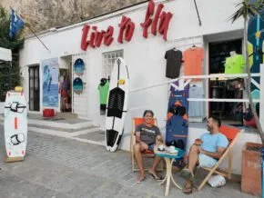 tienda de equipamiento deportivo Tienda de Material nuevo y Usado de Kitesurf y wingfoil